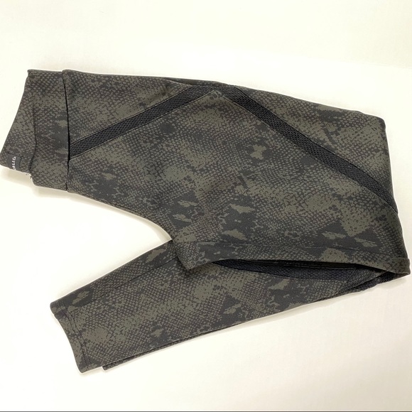 Rock & Republic Snake Print Leggings - Picture 5 of 5